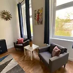 Raday Street, Spacious, Modern 아파트 *