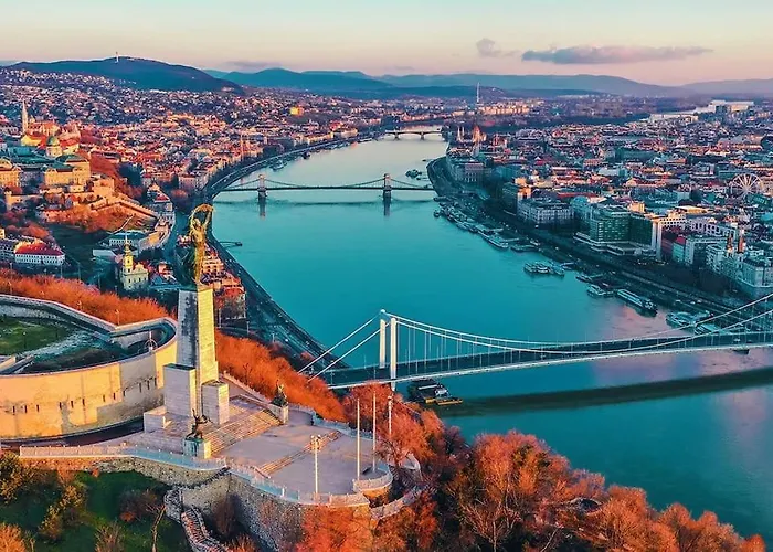 Raday Street, Spacious, Modern